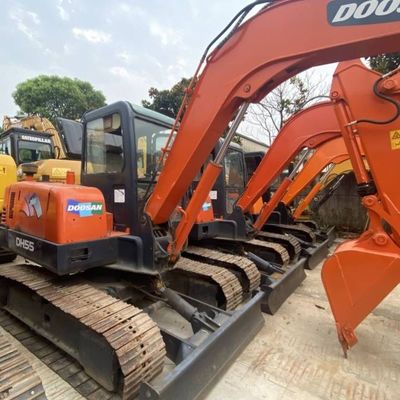 ที่ดินการเกษตร ใช้เครื่องขุดขนาดเล็ก DOOSAN 55 Crawler Excavator เครื่องก่อสร้าง