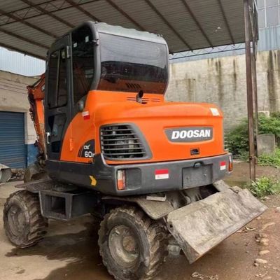 เครื่องขุดขนยาง Mini Wheel Digger DOOSAN DH60 เครื่องขุดมือสอง 5550 kg