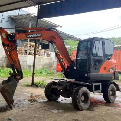เครื่องขุดขนยาง Mini Wheel Digger DOOSAN DH60 เครื่องขุดมือสอง 5550 kg