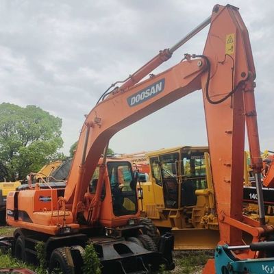 Doosan 210w อุปกรณ์ก่อสร้างมือสอง เครื่องขุดไฮดรอลิกครอลเลอร์ 19800 kg