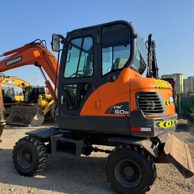 48KW ใช้เครื่องขุด DOOSAN เครื่องขุด DOOSAN DX60W เครื่องขุดไฮดรอลิกครอลเลอร์ 5550 kg