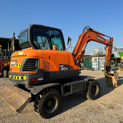 48KW ใช้เครื่องขุด DOOSAN เครื่องขุด DOOSAN DX60W เครื่องขุดไฮดรอลิกครอลเลอร์ 5550 kg