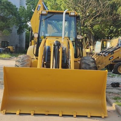 74.6kW JCB 4CX เครื่องบรรทุกมือสอง สีเหลือง 4378kg ลิฟท์มือสอง เครื่องบรรทุกถังยางย้าย