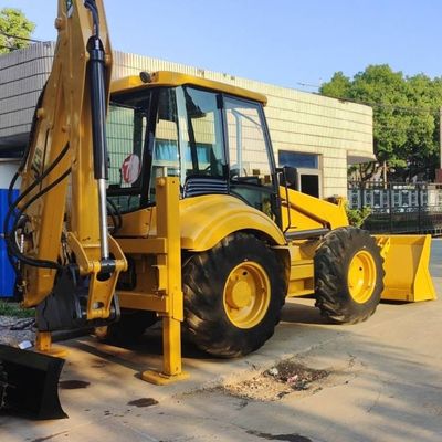 74.6kW JCB 4CX เครื่องบรรทุกมือสอง สีเหลือง 4378kg ลิฟท์มือสอง เครื่องบรรทุกถังยางย้าย
