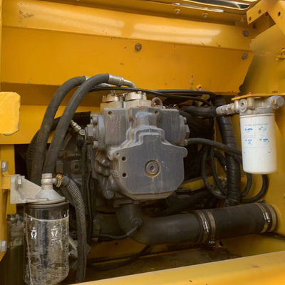 เครื่องขุดของมือสองชนิดโคมาตซู Pc220 23100kg ความจุถัง 1m3