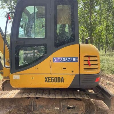 สีเหลืองใช้ XCMG Excavator Digger Xcmg 60DA เครื่องขุดขยะขี่ขนาดเล็ก