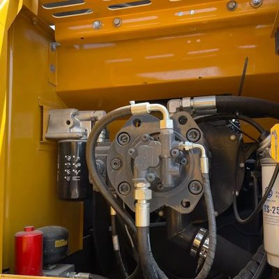 เครื่องขุดที่ใช้แล้ว XCMG215 106.5kW เครื่องขุดคลานสําหรับฟาร์ม