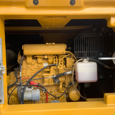เครื่องขุดชนิด Crawler ใช้ CAT307.5 เครื่องขุด Caterpillar เก่าที่มีถัง Backhoe